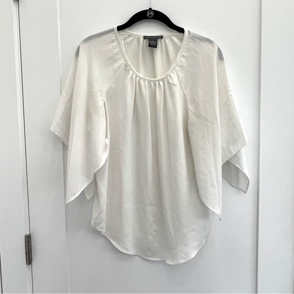 Chelsea And Theodore White Flutter Sleeve Top